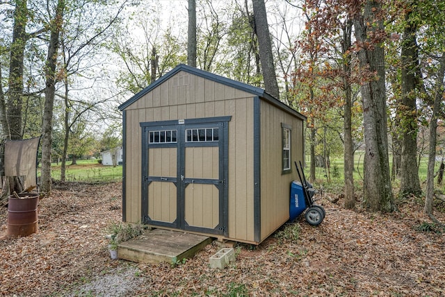 view of outbuilding