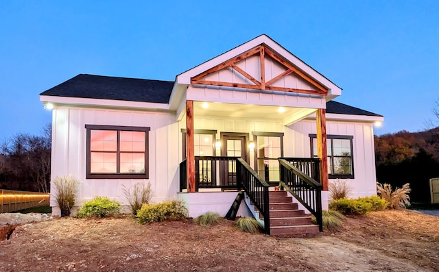 view of front of property featuring a porch