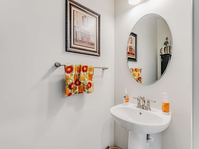 bathroom with sink