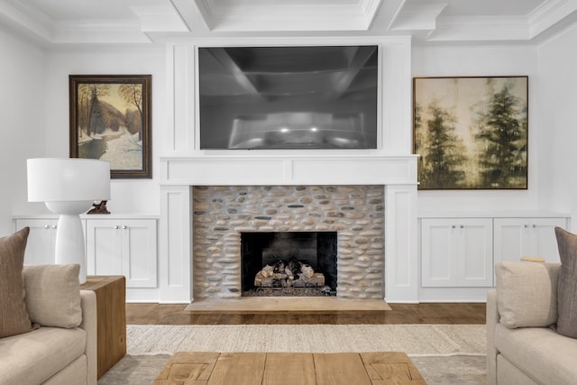 living room featuring light wood-type flooring and crown molding