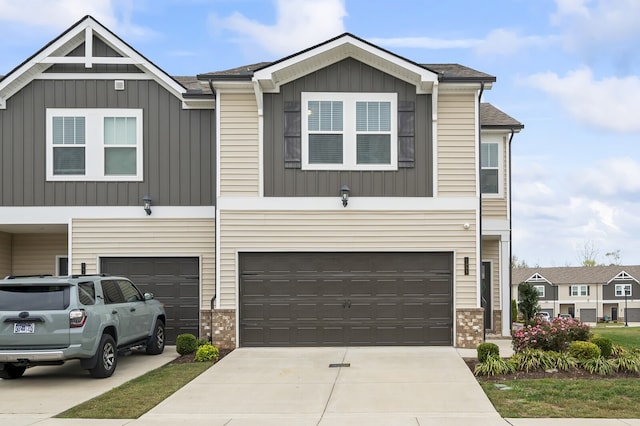 view of front of property featuring a garage