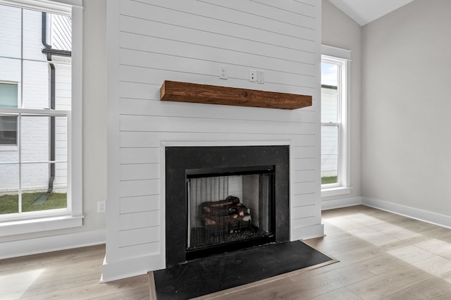 room details featuring hardwood / wood-style flooring