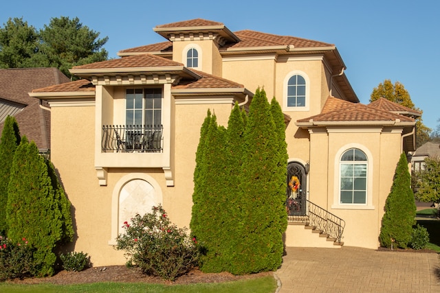 view of mediterranean / spanish house