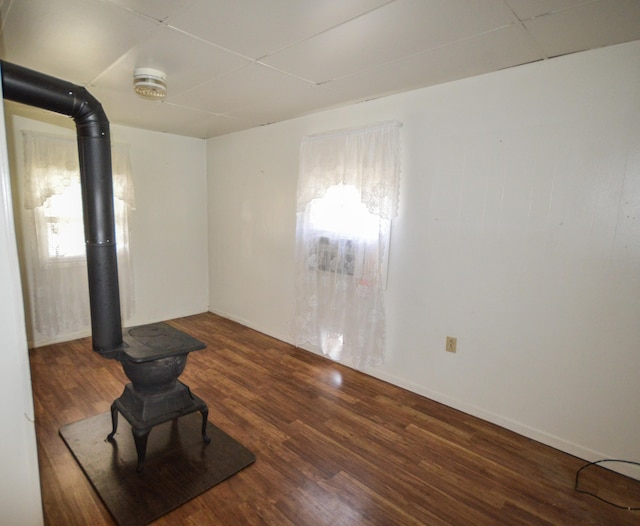 spare room with dark hardwood / wood-style flooring