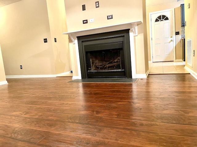 room details featuring hardwood / wood-style floors