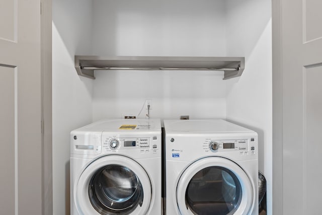 laundry area featuring washer and clothes dryer