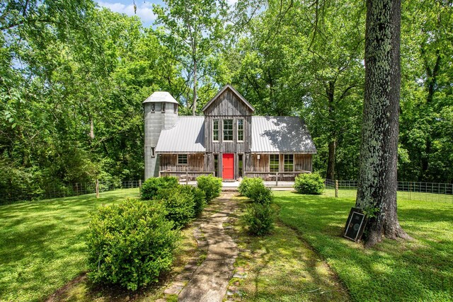 884 Pinnacle Hill Rd, Kingston Springs, TN 37082 - chalet / cabin featuring metal roof and board and batten siding