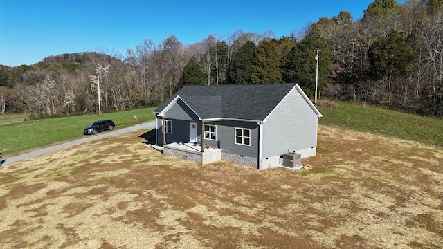 view of front facade with covered porch