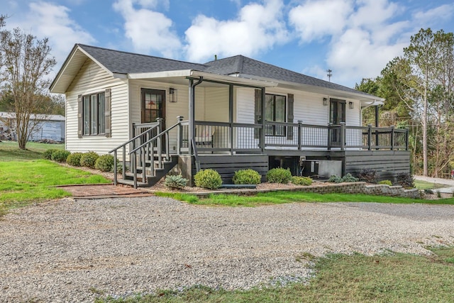 view of front facade with covered porch