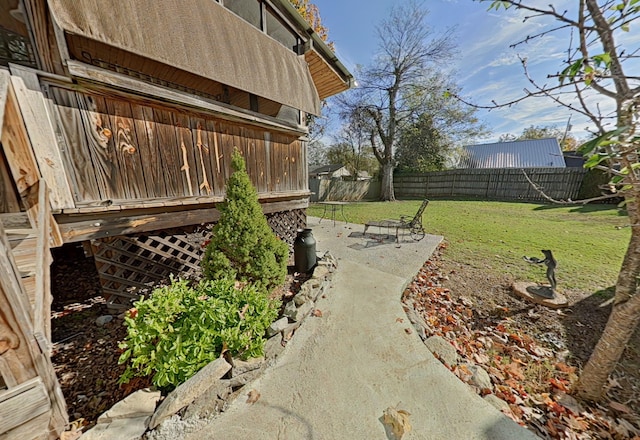 view of yard with a patio