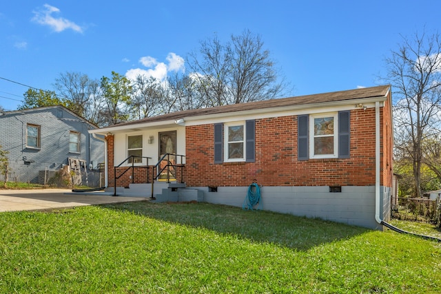 view of front of house featuring a front yard