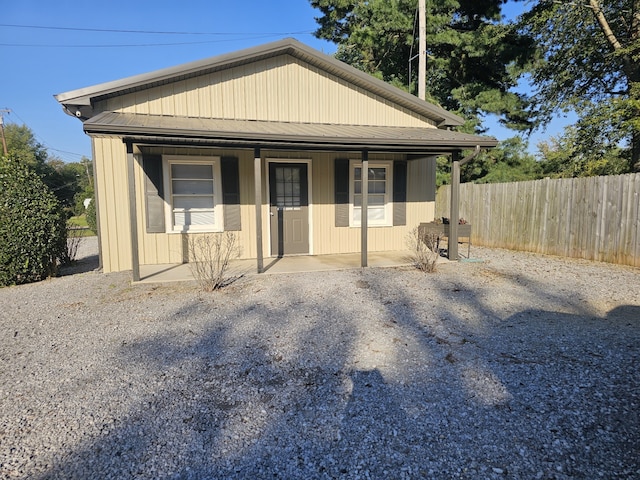 view of front of house featuring covered porch