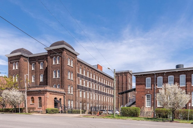 view of building exterior