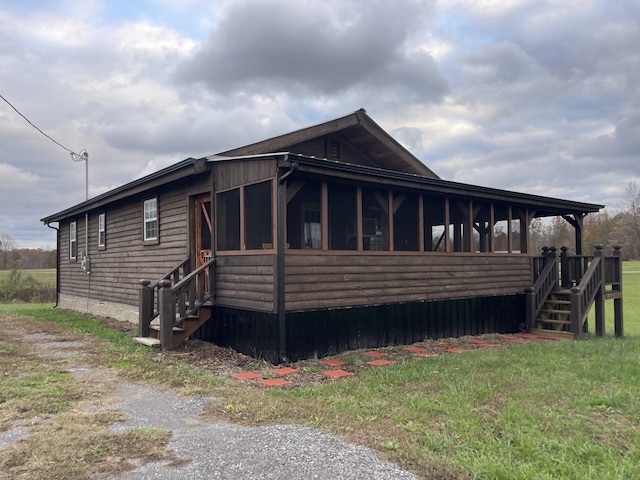 view of side of property