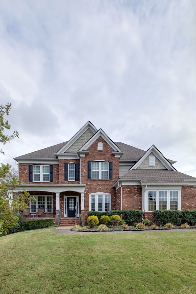 view of front of house featuring a front yard