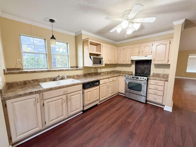 kitchen featuring sink, a textured ceiling, appliances with stainless steel finishes, decorative light fixtures, and dark hardwood / wood-style flooring