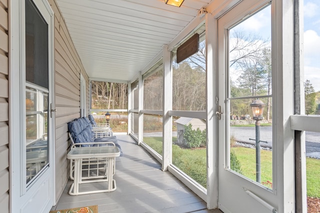 sunroom / solarium with a healthy amount of sunlight