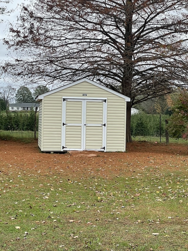 view of outdoor structure