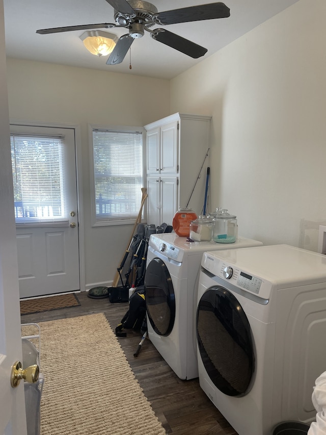 laundry room with ceiling fan, dark wood-type flooring, cabinets, and independent washer and dryer