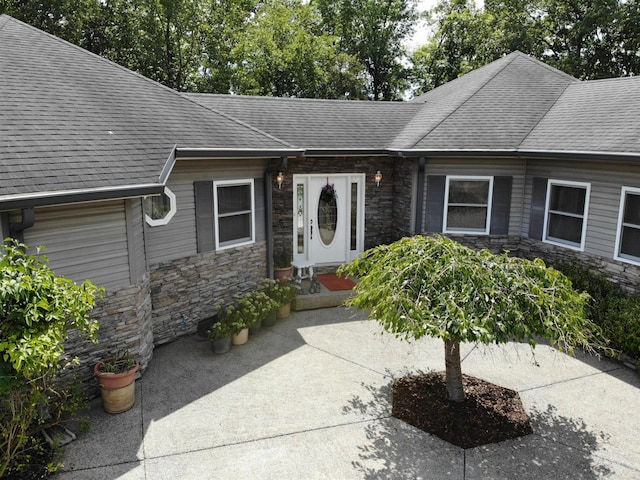 view of front of home featuring a patio area