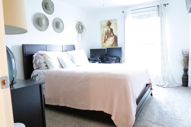 bedroom featuring carpet floors