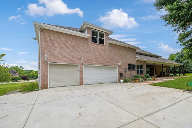 view of front of home featuring a garage