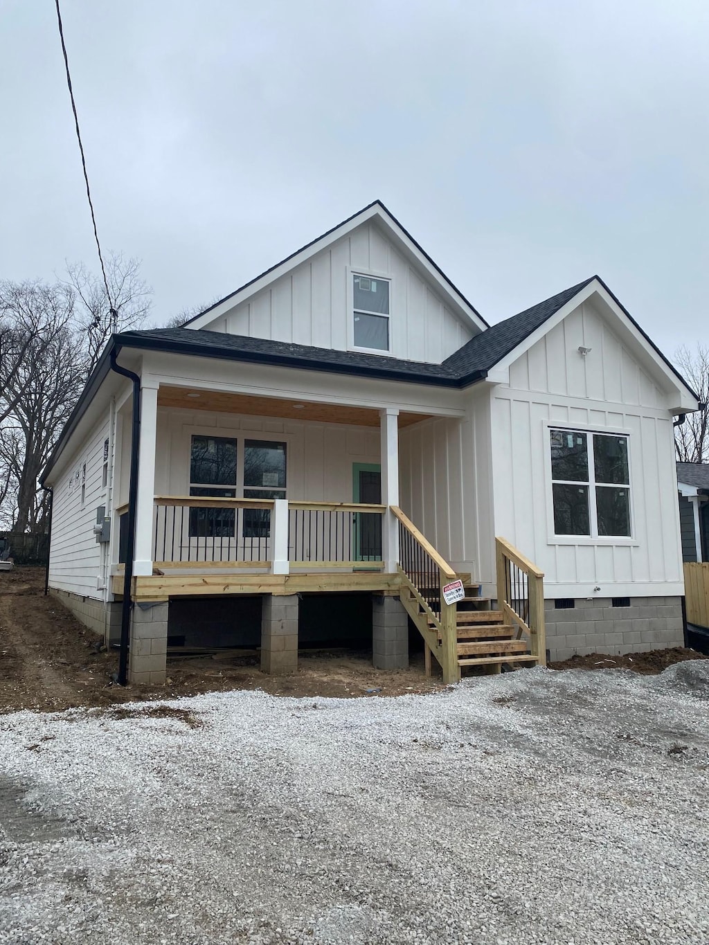 view of front of house with covered porch