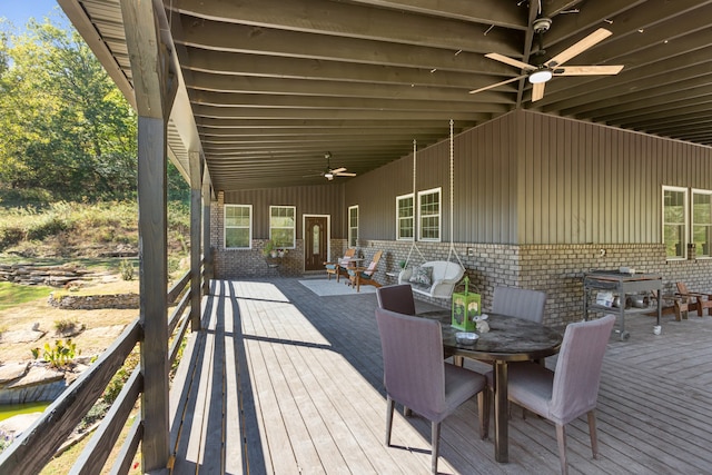 deck with ceiling fan