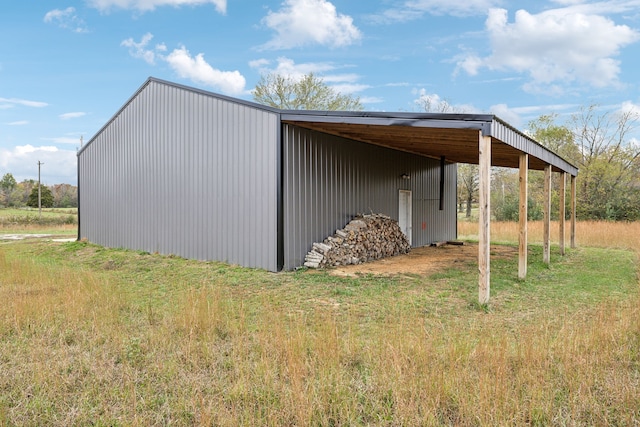 view of outbuilding