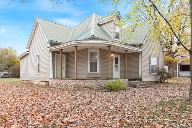 view of front facade featuring a porch