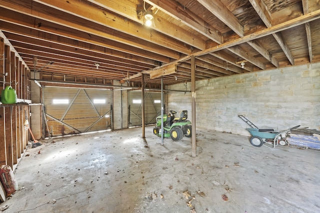 misc room featuring concrete flooring