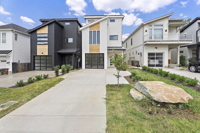 view of front of property with a balcony