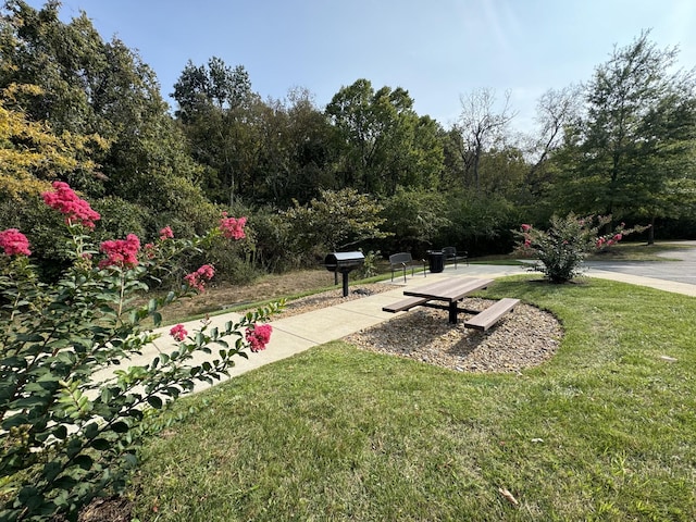 900 Vintage Green Ln Unit 301, Franklin, TN 37064 - view of home's community with a lawn