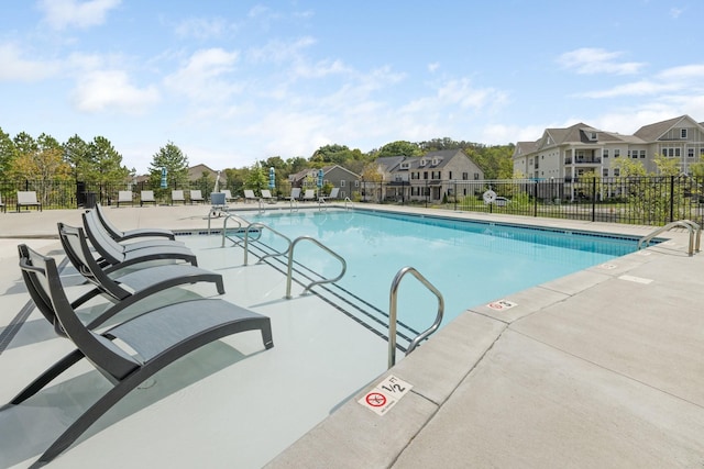 900 Vintage Green Ln Unit 301, Franklin, TN 37064 - community pool with a residential view and a patio