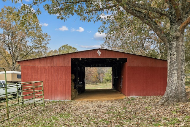 view of outbuilding