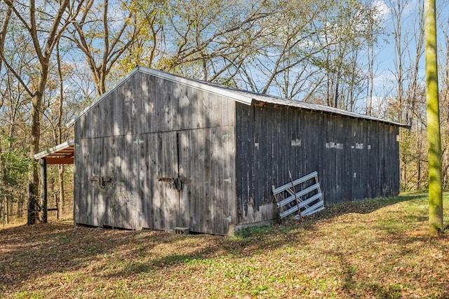 view of outbuilding