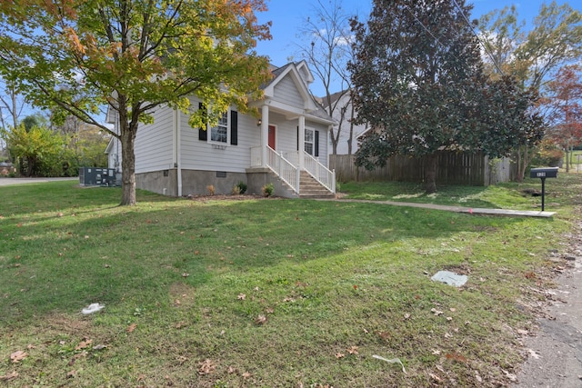 view of front of property featuring a porch and a front lawn