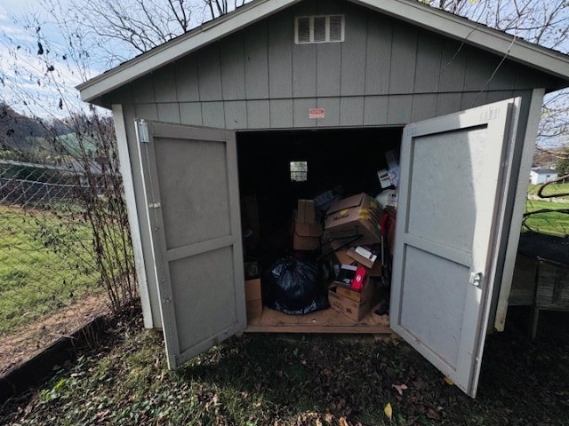 view of outbuilding