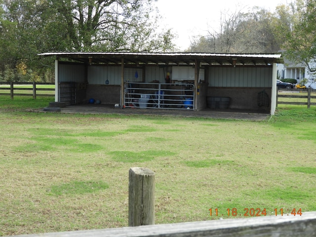 view of outdoor structure