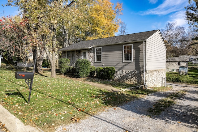 view of front of house with a front yard