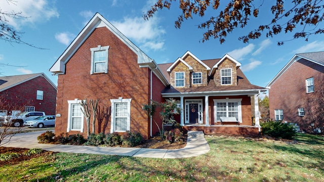 view of front of house featuring a front lawn