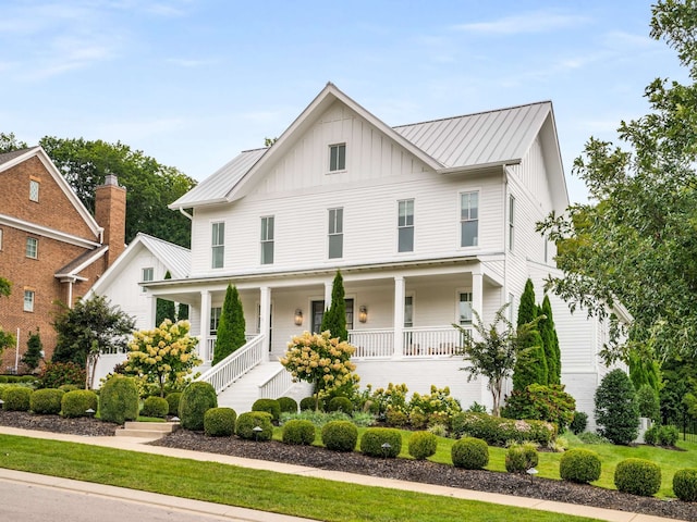 view of front facade featuring covered porch