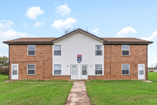 view of front of house with a front yard