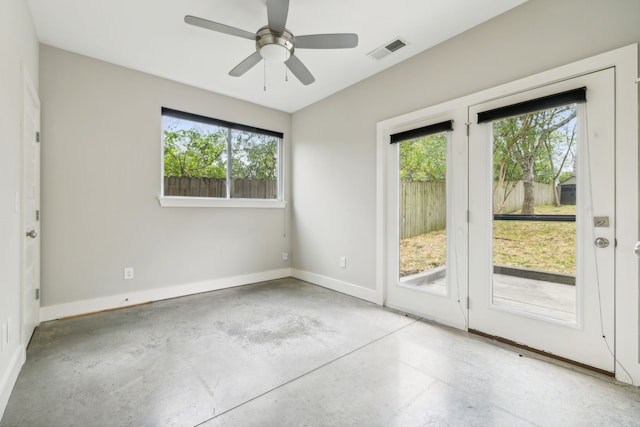 empty room featuring ceiling fan