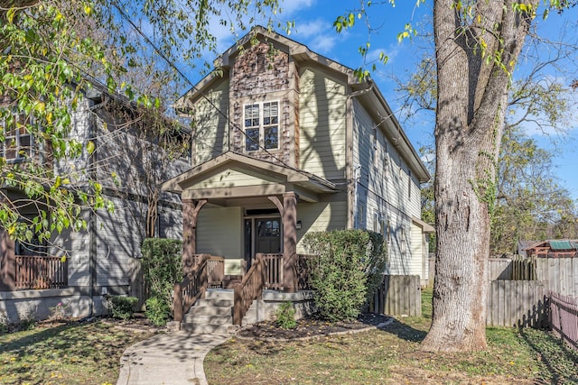 view of front property featuring a porch