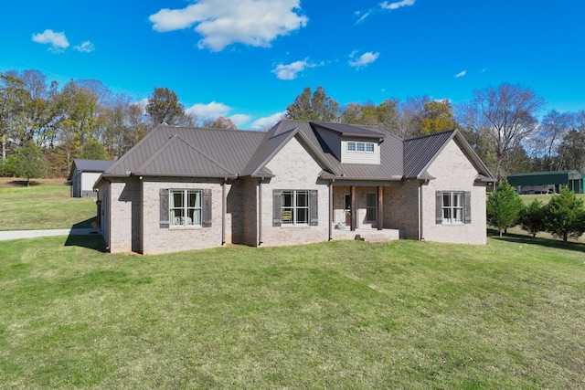 view of front of home featuring a front lawn