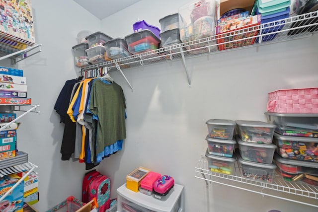 2189 Double Branch Rd, Columbia, TN 38401 - view of walk in closet