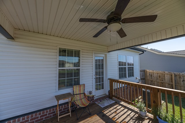 deck with ceiling fan