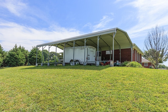 view of yard featuring a carport