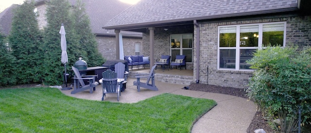 view of patio with an outdoor hangout area